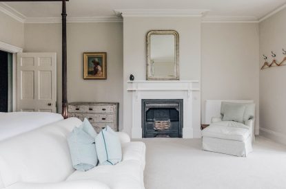 The four poster bedroom at Katsura House, Cotswolds