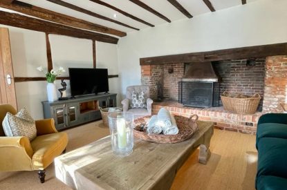 The living room at Acacia Cottage, Hampshire