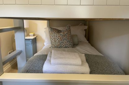 The bunk bedroom at Evergreen Cottage, Hampshire