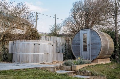 The hot tub and sauna at Wisteria Farmhouse, Cornwall