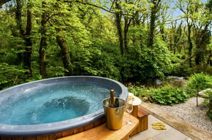 The hot tub at The Enchanted Cottage, Cornwall
