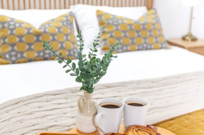 A king sized bedroom at Aurora Skies, Cornwall