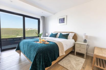 A king sized bedroom at Aurora Skies, Cornwall