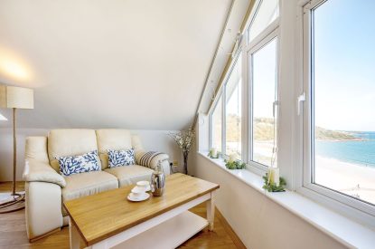 The master suite at Tranquil Shores, Cornwall