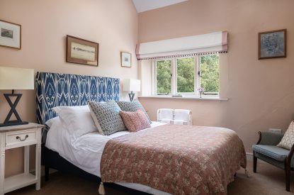 A king size bedroom at Wyvern House, Shropshire