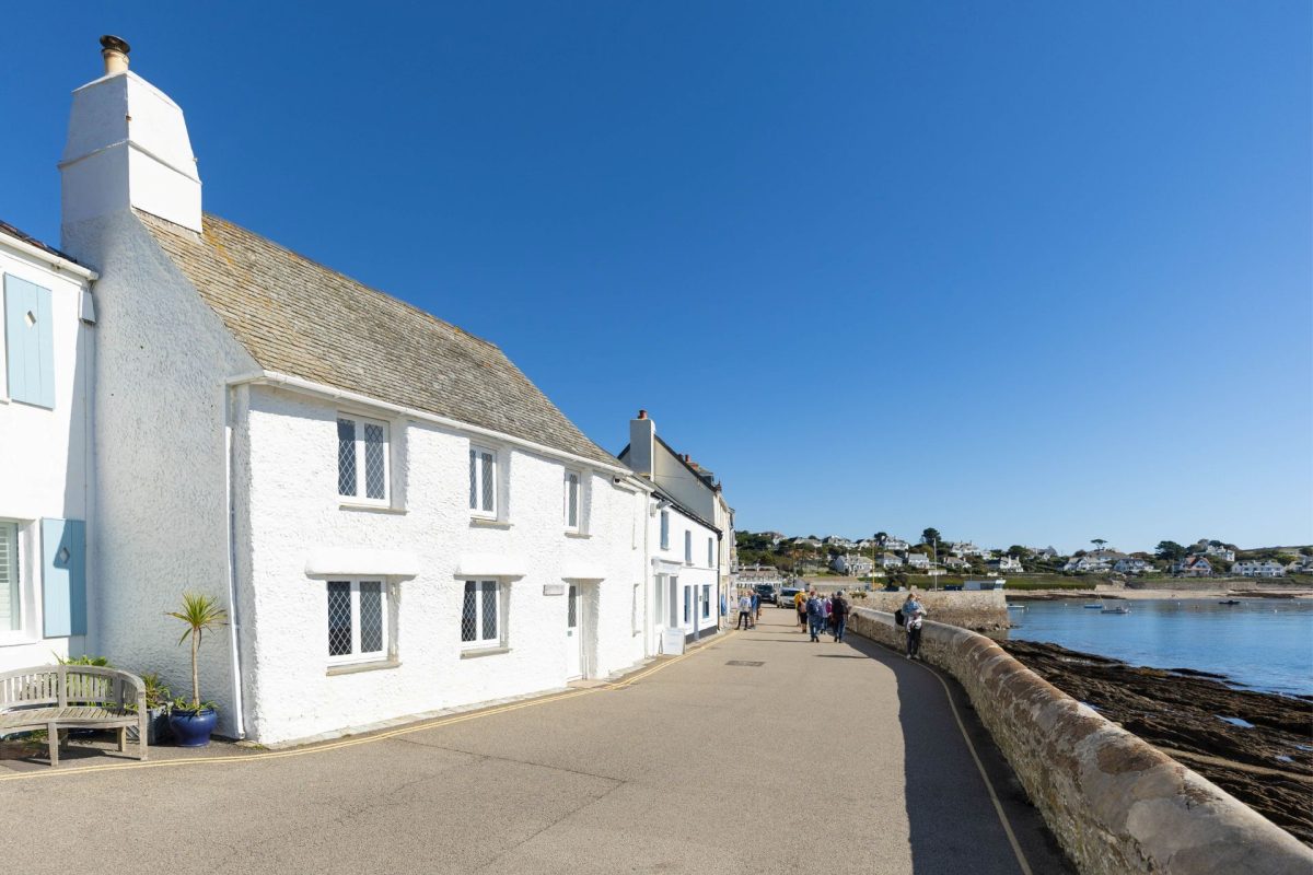 The exterior of Mariner's Cottage, Cornwall