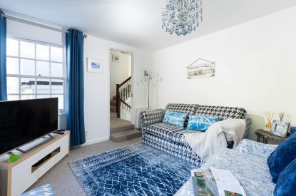 The sitting room at Mariner's Cottage, Cornwall