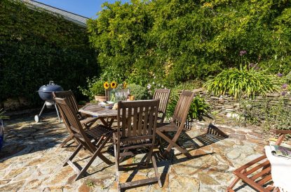 The patio area at Mariner's Cottage, Cornwall