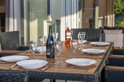 Outdoor dining at Southwoods, Hampshire