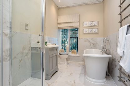 A bathroom at The Priory Retreat, Essex