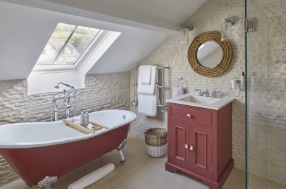 A bathroom at The Beach House, Devon