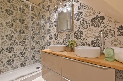 A bathroom at Horseshoe House, Peak District