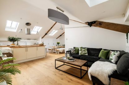 Luxury Penthouse - sofa 2