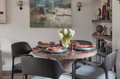 The dining table at Beatrix Cottage, Lake District