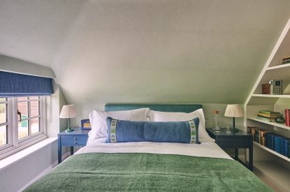 A bedroom at Bridlepath Cottage, North Wessex Downs