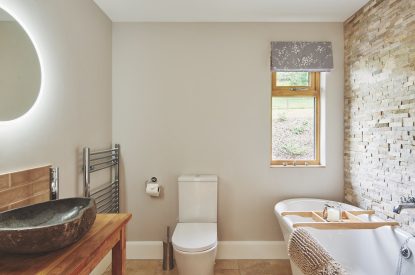 A bathroom at Middle Tumble Cottage, Shropshire Hills