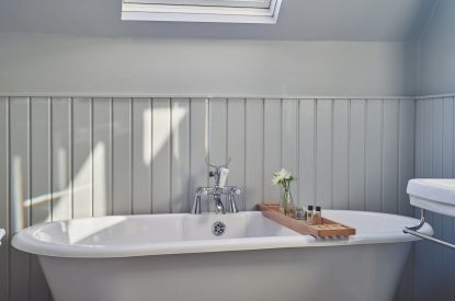 The bath tub at Ember Cottage, Cotswolds