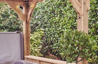 The hot tub at The Couple's Retreat, Peak District
