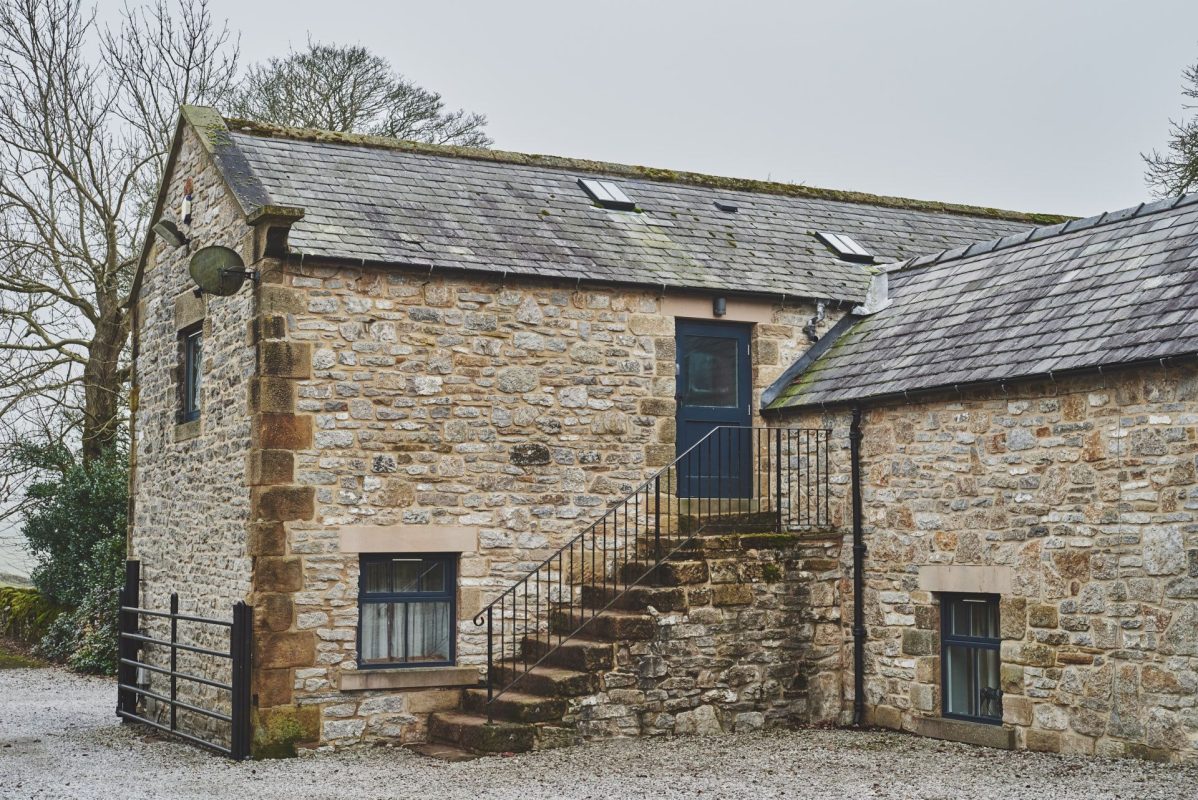 The exterior of The Milkmaid's Suite, Peak District