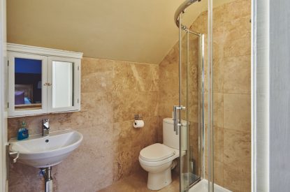 The shower at Green Pastures Cottage, Peak District