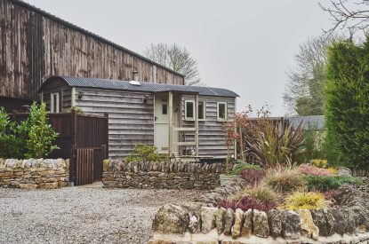 The exterior of Eagles Hut, Peak District