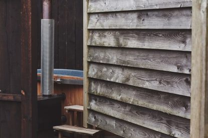 The hot tub at Eagles Hut, Peak District
