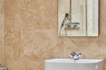 The bathroom at Buttermilk Barn, Peak District