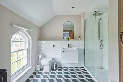 A bathroom at Heron House, Peak District