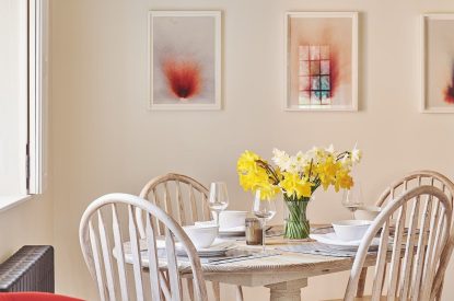 dining1 - Lakeside Cottage - Cheshire cottages