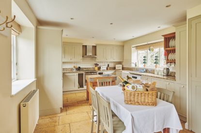 The kitchen and dining area at Wordsworth Cottage, Cotswolds