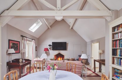 The living and dining space at Carroll Cottage, Cotswolds