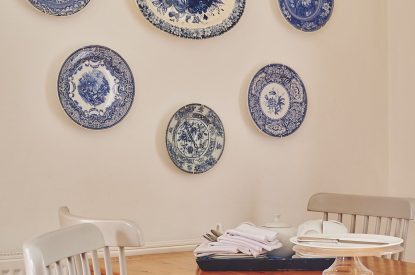 The dining table at Chaucer Cottage, Cotswolds