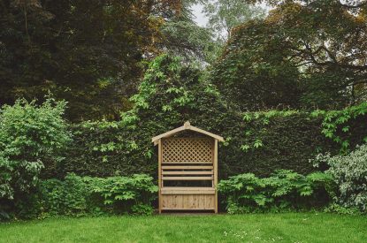 The gardens of Donne Cottage, Cotswolds