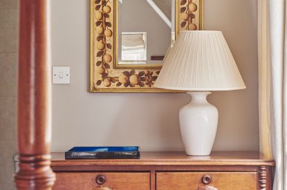 A bedroom at Donne Cottage, Cotswolds