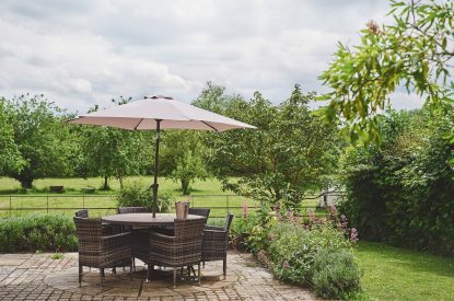 The outdoor dining area at Apple Tree Cottage, Cotswolds