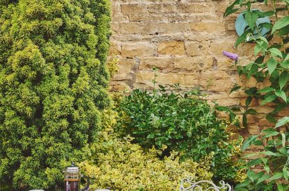 The outdoor dining table at Church View Cottage, Cotswolds