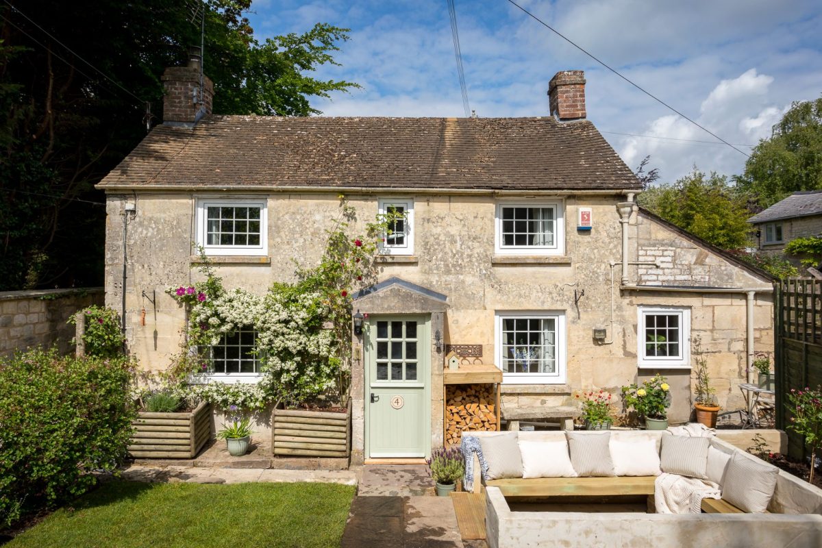 exterior - Wellie Boot Cottage, cotswold cottages