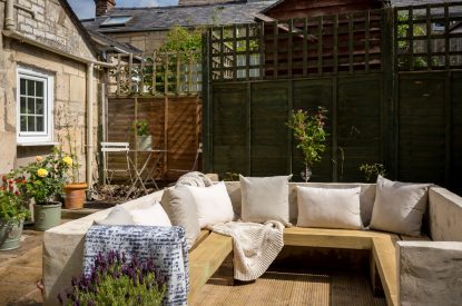 garden - Wellie Boot Cottage, cotswold cottages