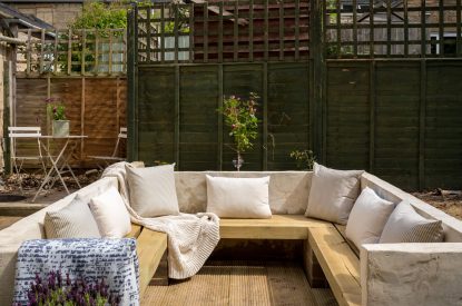 garden - Wellie Boot Cottage, cotswold cottages