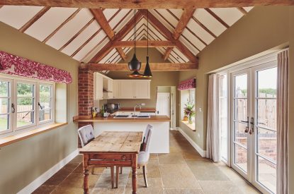 The kitchen/dining room at The Dairy Barn, Worcestershire 