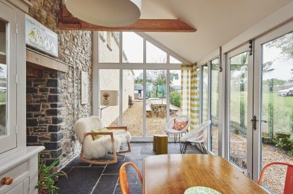 The conservatory overlooking the garden at Sunflower Cottage, Vale of Glamorgan