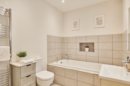 A bathroom at Ty Gwawr, Gower