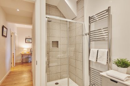 A bathroom at Ty Gwawr, Gower