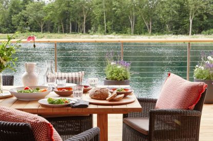 The balcony with lake view at Alder Grand Suite, Cotswolds