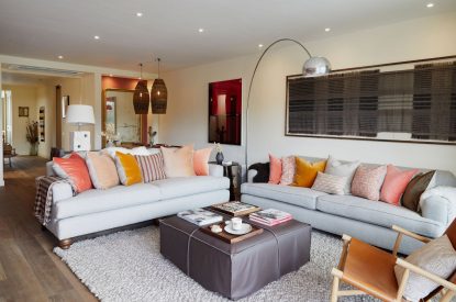 The living room at Alder Grand Suite, Cotswolds