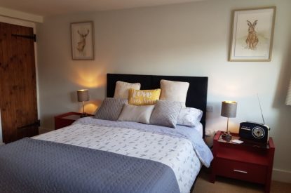 A bedroom at Wood Cottage, Worcestershire