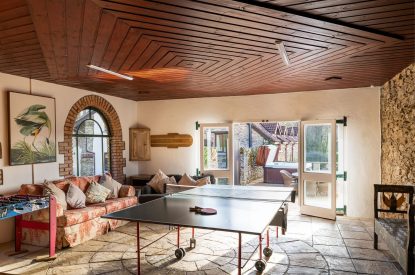 The games room with ping pong table at Kittiwake House, Devon