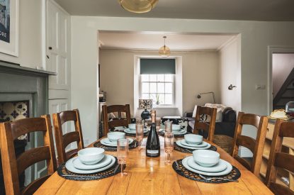 The dining room at 5 The Quay, Devon