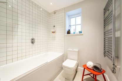 A bathroom at 5 The Quay, Devon