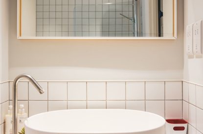 A bathroom at 5 The Quay, Devon